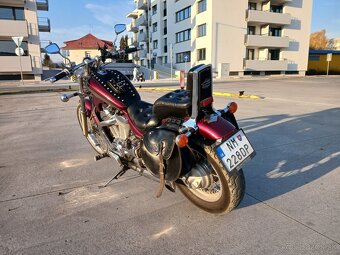 Suzuki Intruder VS 800 - 4