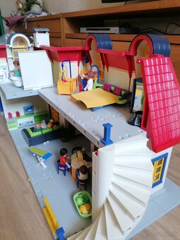 Playmobil - rodinný poschodový dom - 4