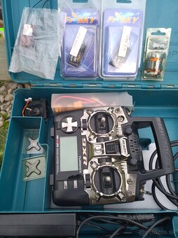 RC vetron, quadrokoptera - 4