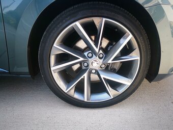 Škoda Superb Combi 2.0 TDI DSG Sportline – 10/2020 - 4