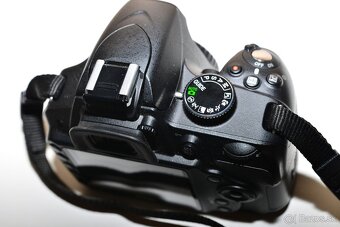 Nikon D3200 + příslušenství - 4
