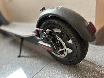 Xiaomi Mi Electric Scooter M365 – ako nový, málo používaný - 4