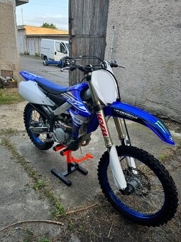 Yamaha yzf 250 - 4