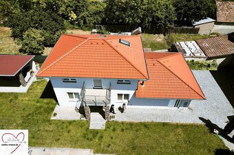 Dva samostatné dvojpodlažné rodinné domy na veľkorysom pozem - 4