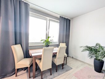 Rezervované-3 izbový byt s balkónom - 4