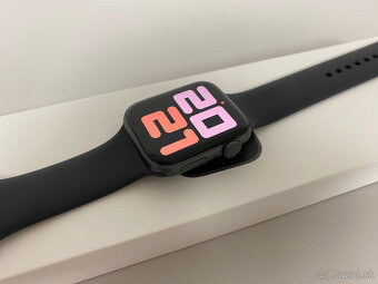 Apple Watch SE 44mm GPS - 4