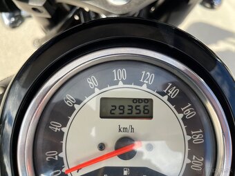 Kawasaki VN900 - 4