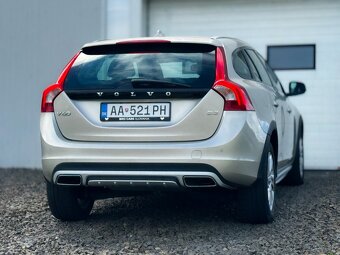 Volvo V60 D3 Cross Country 2.0D,Momentum,1Majiteľ - 4