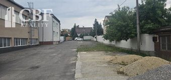 Na prenájom komerčný priestor 700 m2 - 4