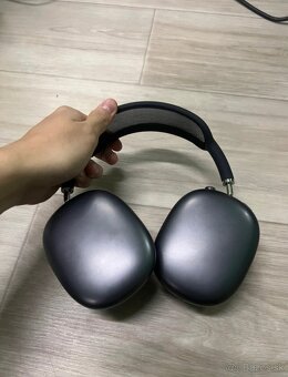 Apple AirPods Max – čierne aj strieborné - 4