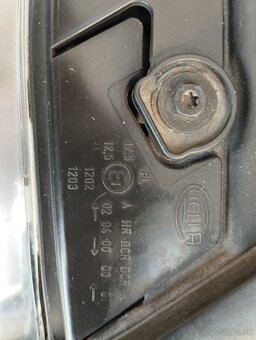Xenoni Hella Passat B5.5 - 4
