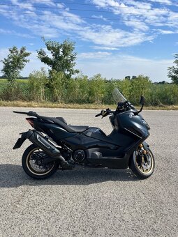 Yamaha Tmax 560 tech max 2022 - 4