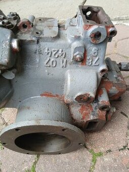 Poltare, skrina  prevodovky TK 14,Mt8 132 - 4