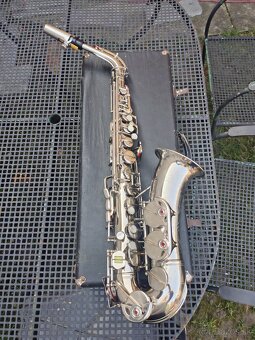 Alt saxofón Amati - 4