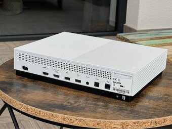 Xbox One S 1TB Digital Edition - 4