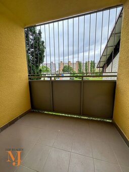 Na prenájom veľký 1-izb. byt 44 m2 v Seredi, ul. Komenského - 4