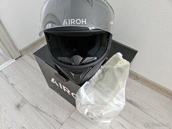 Prilba AIROH L - 4