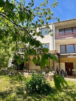 Dom vo vynikajúcej lokalite Čermáň, 8 izieb, pozemok 1490 m2 - 4