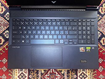 HP Victus - 4