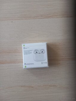Apple AirPods (3rd generation) with MagSafe Charging Case - 4