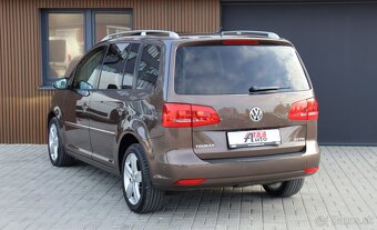 Volkswagen Touran 2.0 TDI Highline DSG - 4
