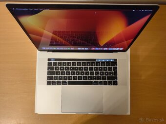 MacBook Pro 15 2017 | Core i7 • 16GB • SSD - 4