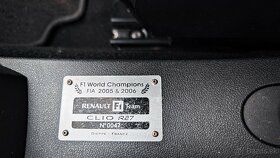 CLIO RS R27 F1 Team RECARO CUP - 4