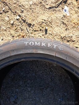 Predám pneu  255/40 r19 - 4