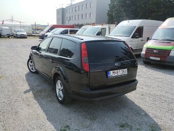 Ford Focus Kombi 2.0 TDCi Ghia - 4