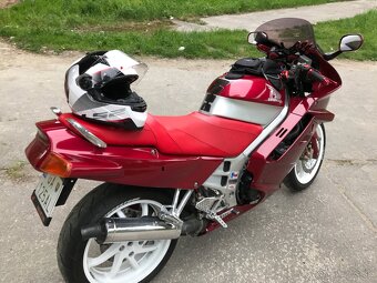 Honda 750 VFR RC36 - 4