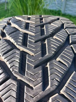 225/40 r18 zimne pneumatiky 2 kusy - 4