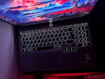 Herný Notebook Lenovo LOQ + set - 4