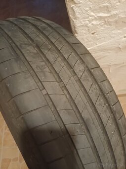 Bridgestone - 235/60R18 - 4