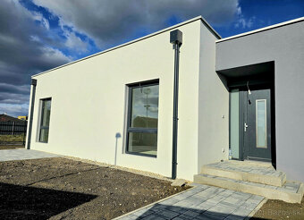 Novostavba 4 izbového bungalovu Šípková-Kvetoslavov - 4