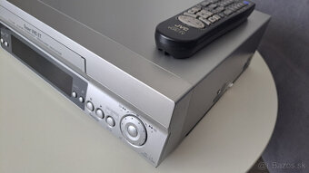 S-VHS videorekordér JVC HR-S7950EU - 4