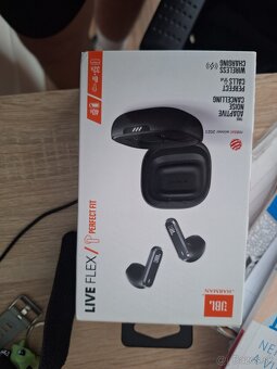 Predám sluchadla jbl live flex - 4