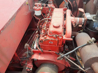 Predam kombajn Massey Fergudon 206 - 4