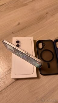 Vymenim zanovny 4x nabijany iPhone 16 White 128gb - 4