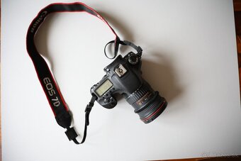 Canon 7d - bez objektívu - 4