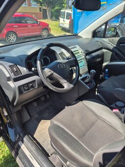 TOYOTA COROLLA VERSO - 4