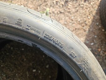 225/40 R19 93Y Good Year EAGLE F1 - 4