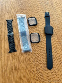 Apple Watch SE - 4