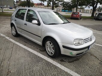 VOLKSWAGEN Golf 4 1,6 - 4