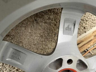 225/65r17 mazda. Rezerva ako nova - 4