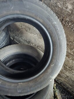 205/60R16 - 4