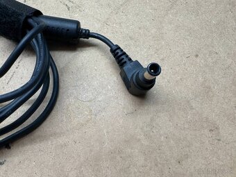 Nabíjačka Fujitsu 40W Original adaptér 16V 2.5A - 4