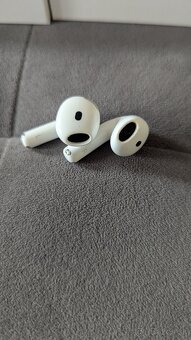 Apple AirPods 4 - 4