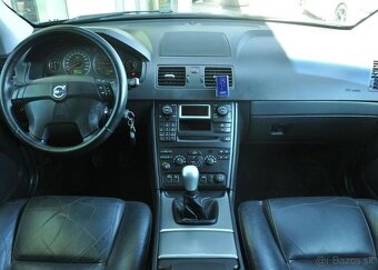 Volvo XC90 2.4D5 136KW 4X4 AUT. A/C TAŽNÉ 136 kw - 4