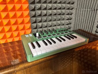 Arturia MiniLab 3 MIDI keyboard Mint - 4