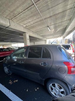 Toyota Yaris - 4